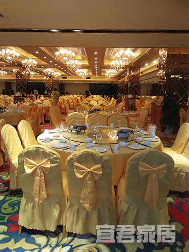 宇成朝陽酒店臺(tái)布椅套實(shí)拍2