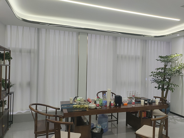好惠花網(wǎng)絡(luò)科技公司辦公室窗簾25-2-5
